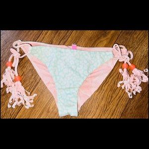 Victoria’s Secret reversible swim bottoms small